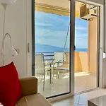 Red Berry Apartment Sarande