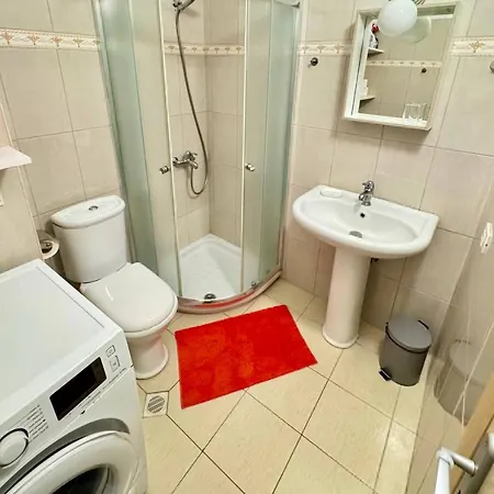 Red Berry * Sarandë