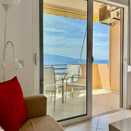 Red Berry Apartment Sarande